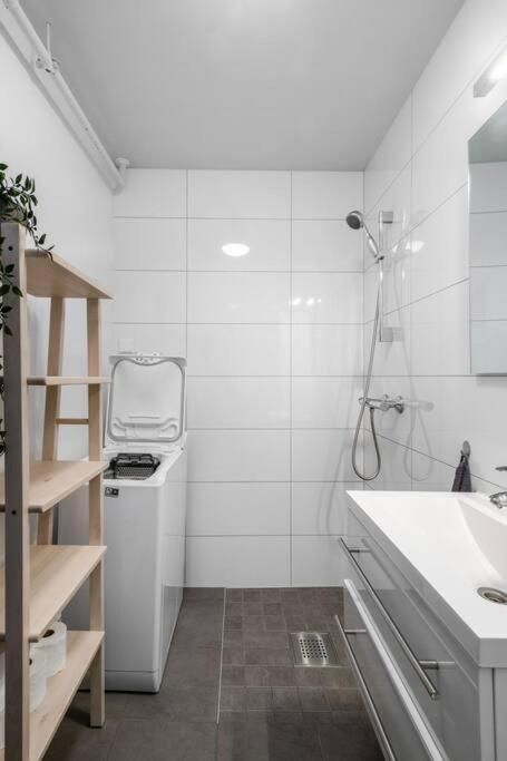 Hidden Gem Near The Old Town Bridge, 40M² Apt. Trondheim Buitenkant foto